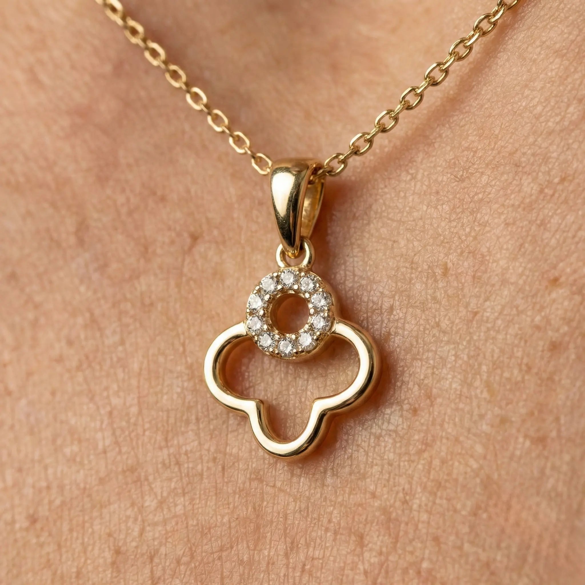 TréviaGlow – 375 Echtgold Kette mit Kleeblatt - Anhänger - Suzan GoldHalskette