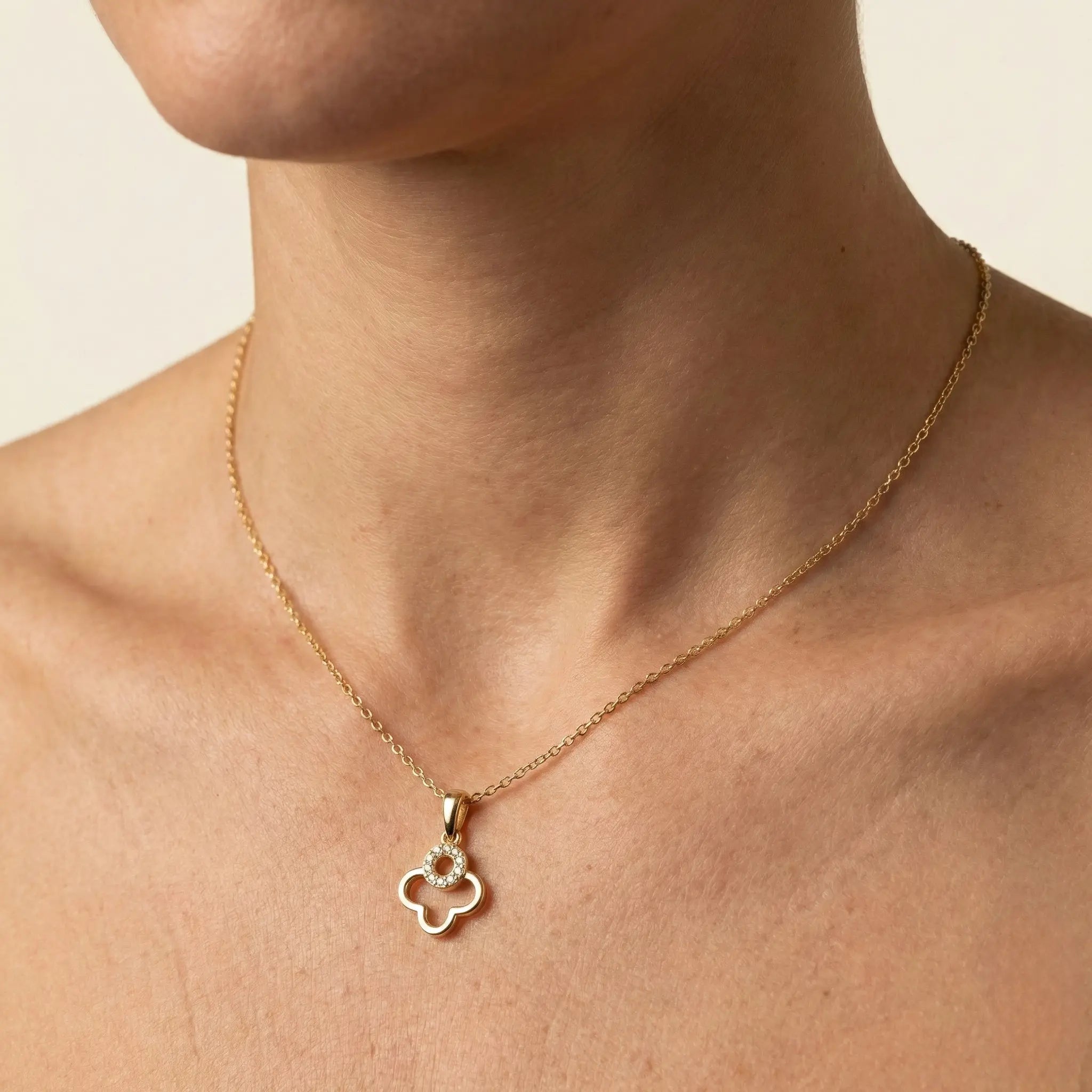 TréviaGlow – 375 Echtgold Kette mit Kleeblatt - Anhänger - Suzan GoldHalskette