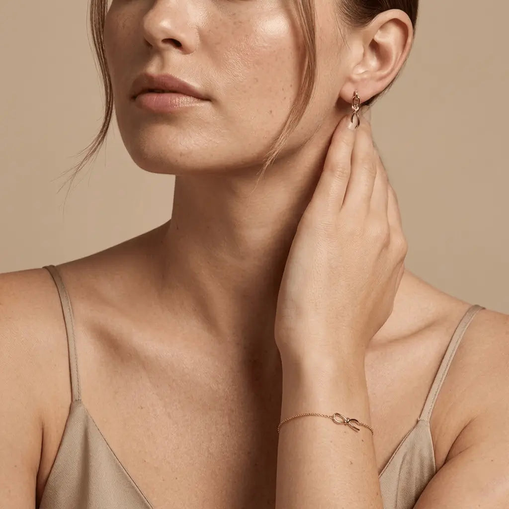 Nodessa Trio – 925 Silber Set vergoldet mit Knoten Armband & Ohrsteckern - Suzan Gold