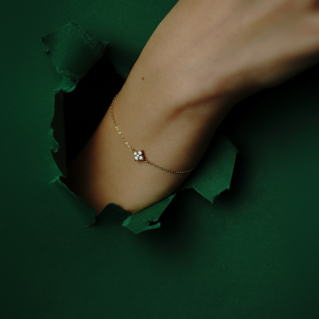 Stellaria – 375er Echtgoldarmband mit Zirkonia-Stern