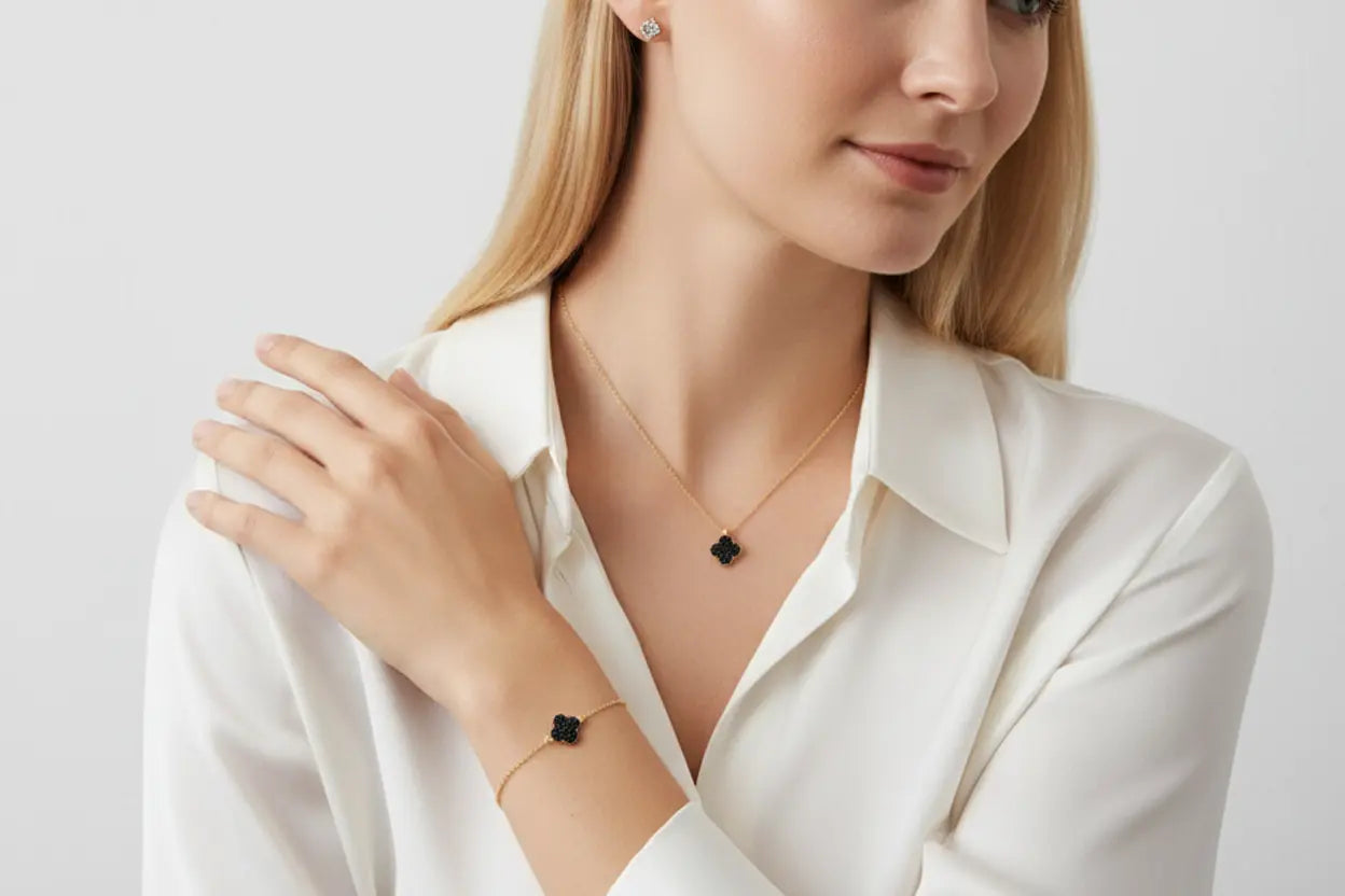 Veloura – 375 Gold Kette & Armband mit schwarzem Kleeblatt Suzan Gold