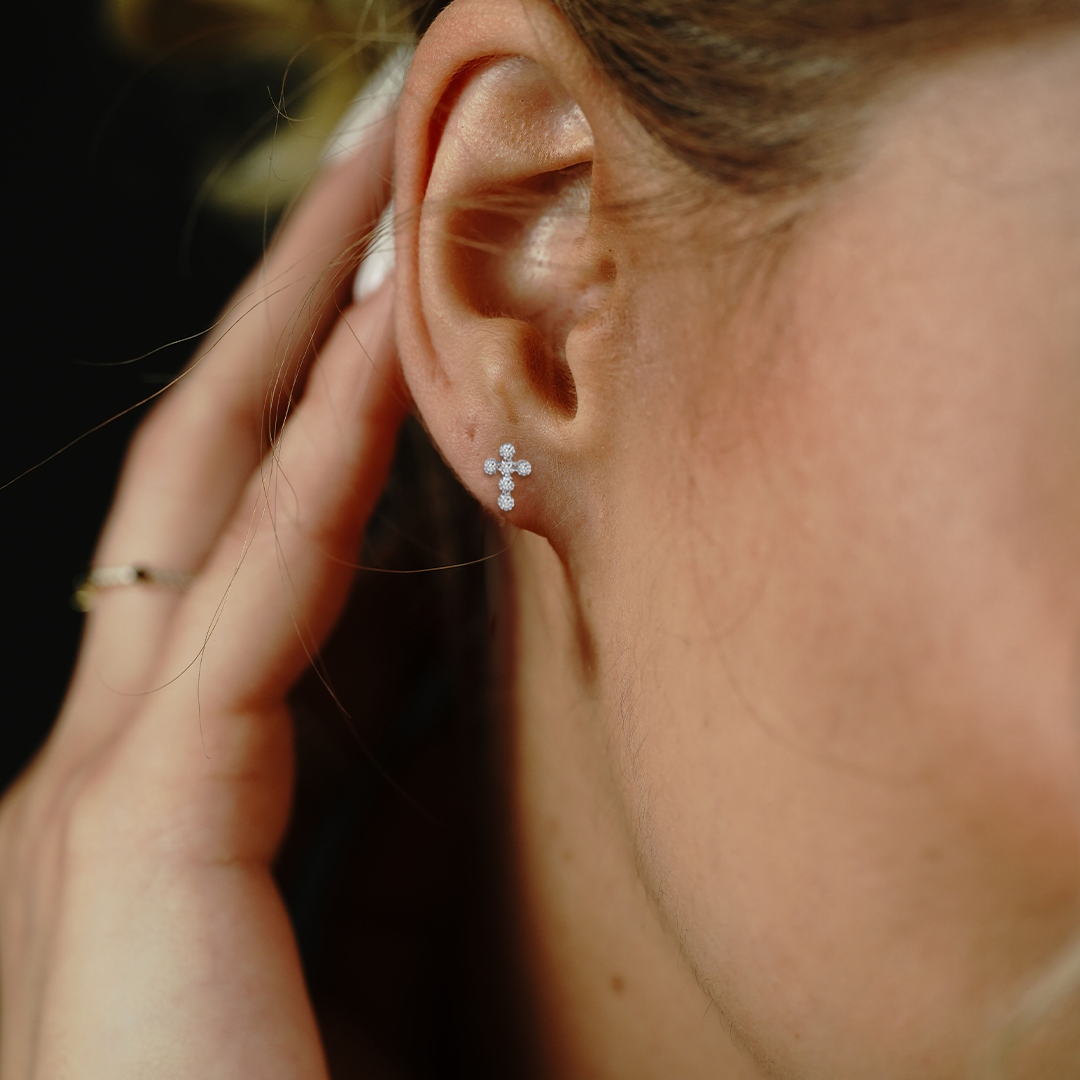 Blessina – Zarte Kreuz-Ohrringe aus 925er Silber mit Zirkonia