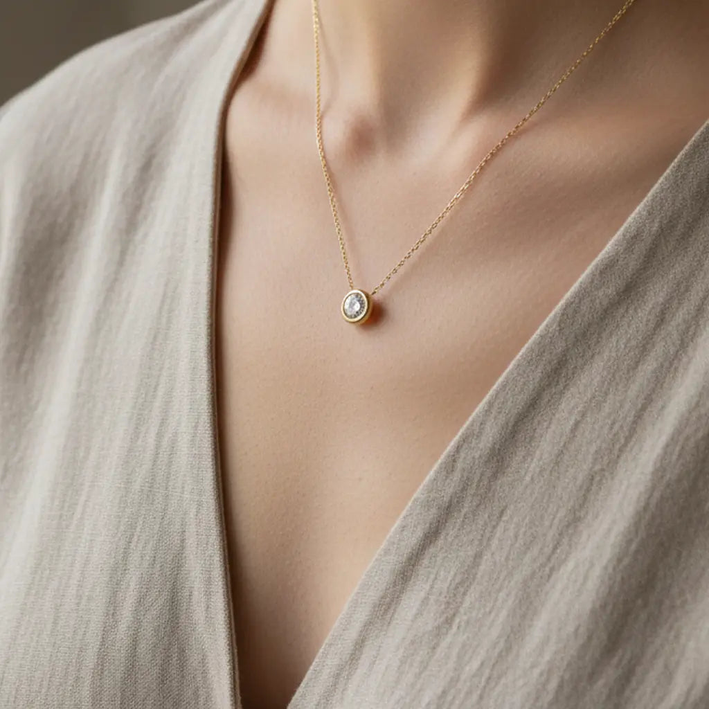 Aureline Circle – Zarte Halskette mit rundem Zirkonia - Anhänger aus 375 Echtgold - Suzan GoldHalskette