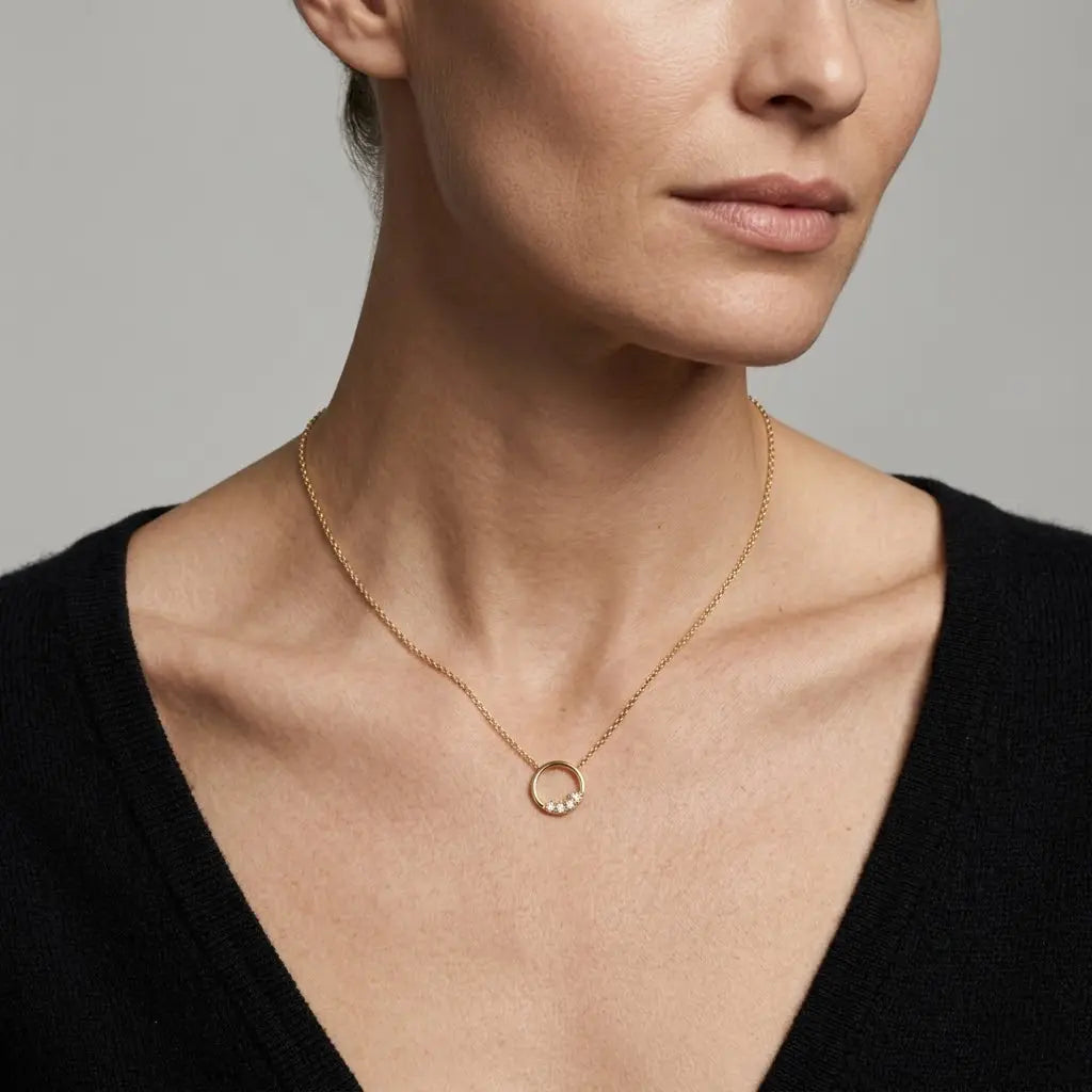 Circle Crystal Necklace – 925 Sterling Silber Halskette mit Zirkonia Kreis Anhänger - Suzan Gold