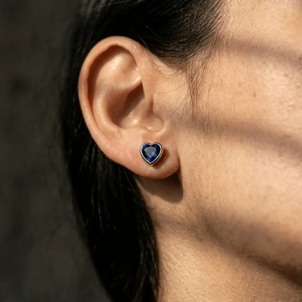 Heart Stud Earrings Blue – 925 Sterling Silber Ohrstecker Herz Blau - Suzan Gold