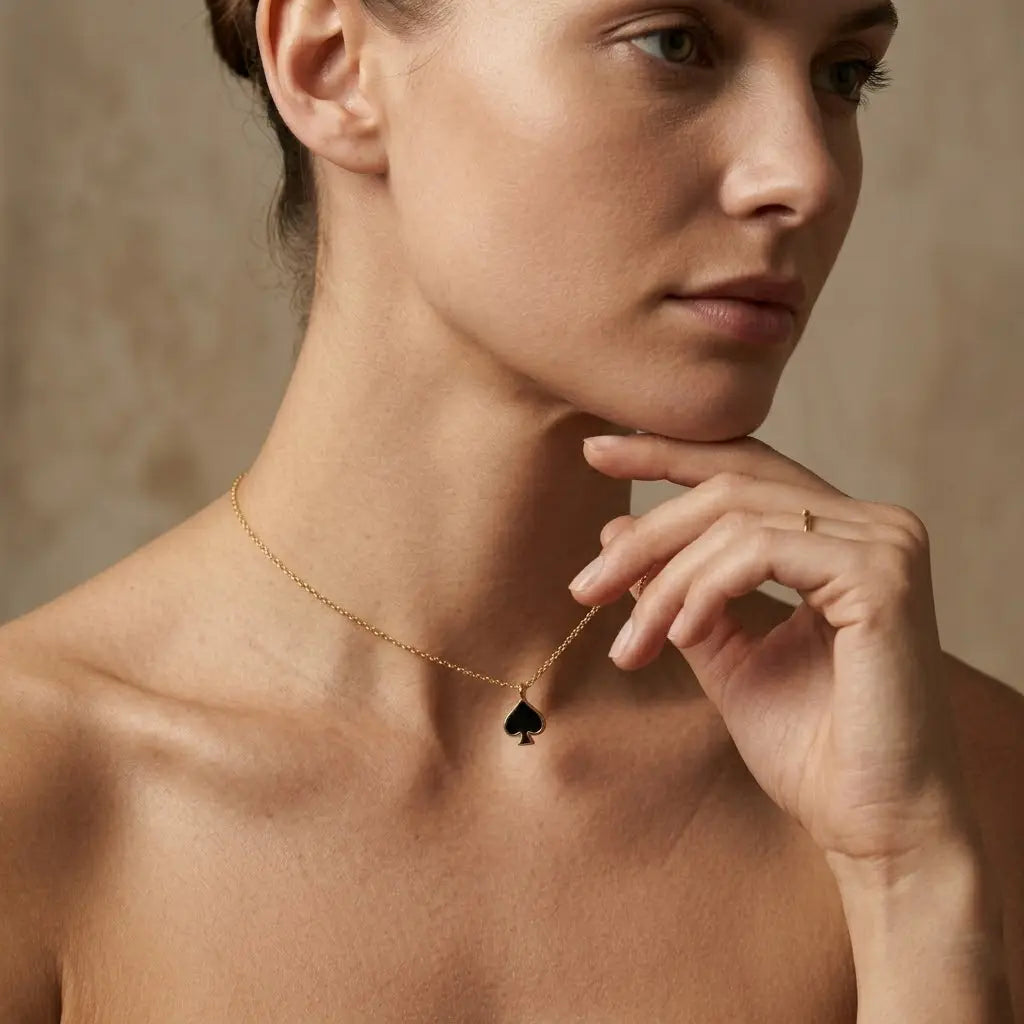 Black Spade Necklace – 925 Sterling Silber Halskette Pik Anhänger - Suzan Gold