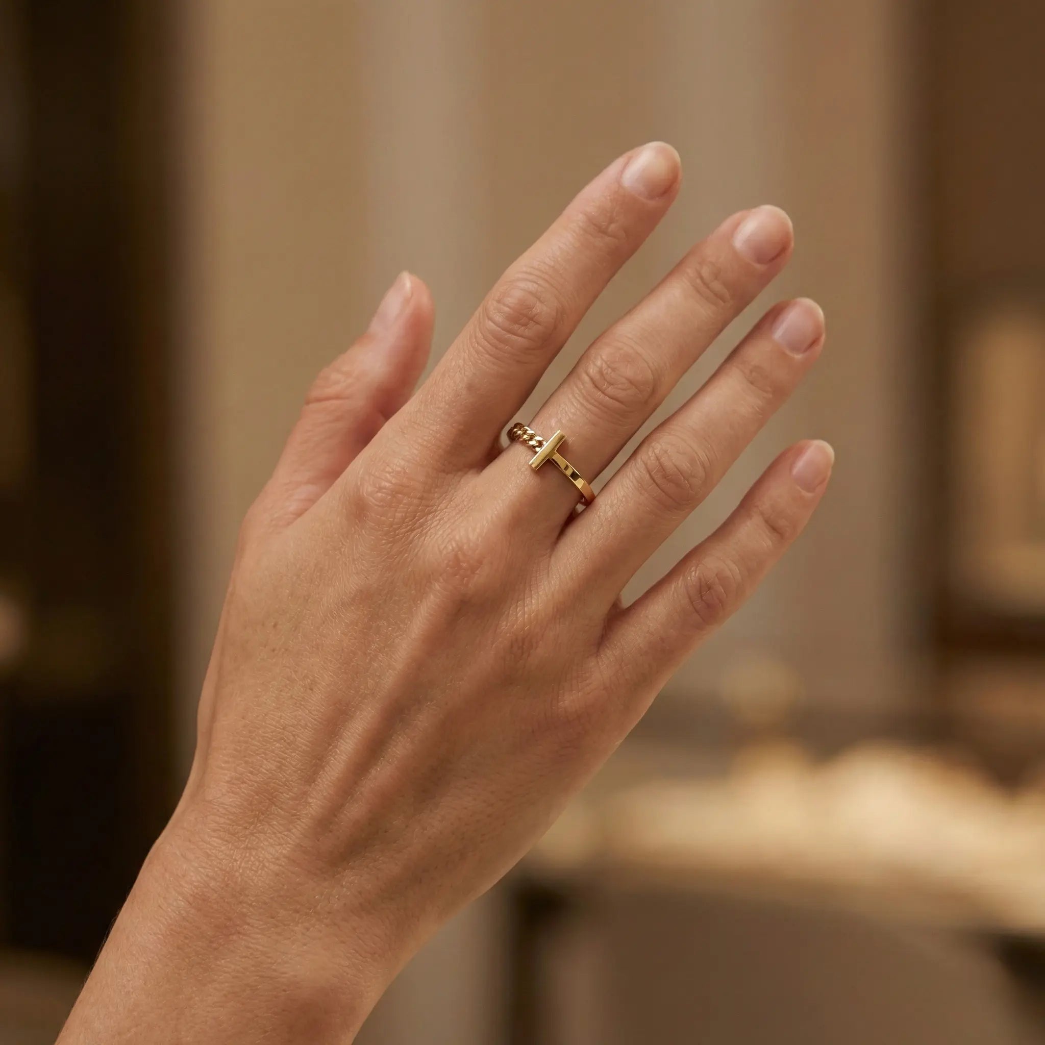 Chainova Bar – 375 Echtgold Ring mit Kettenelement - Suzan GoldRing