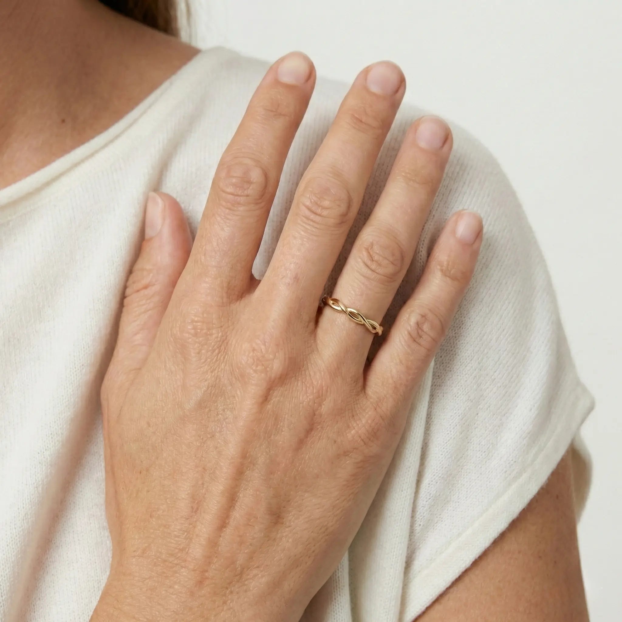 Twistéra Pure – 375 Echtgold Ring im geflochtenen Design - Suzan GoldRing