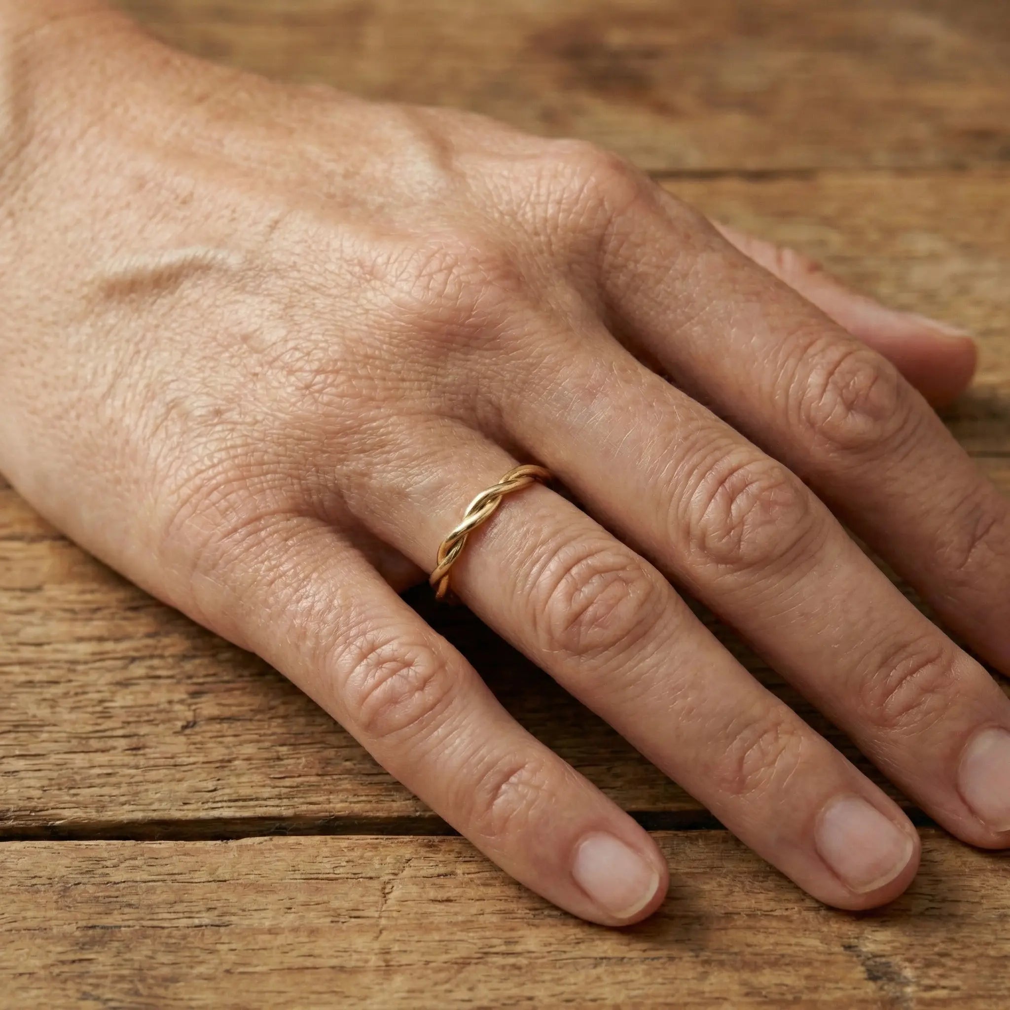 Twistéra Pure – 375 Echtgold Ring im geflochtenen Design - Suzan GoldRing