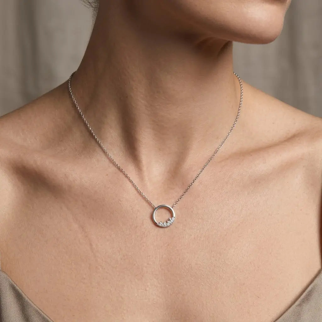Circle Crystal Necklace – 925 Sterling Silber Halskette mit Zirkonia Kreis Anhänger - Suzan Gold