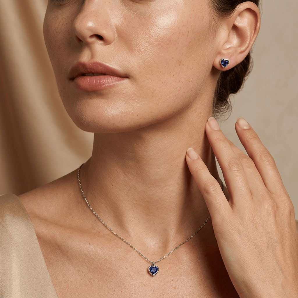 Sapphira – 925 Silber Schmuckset mit blauem Herz Anhänger & Ohrsteckern - Suzan Gold