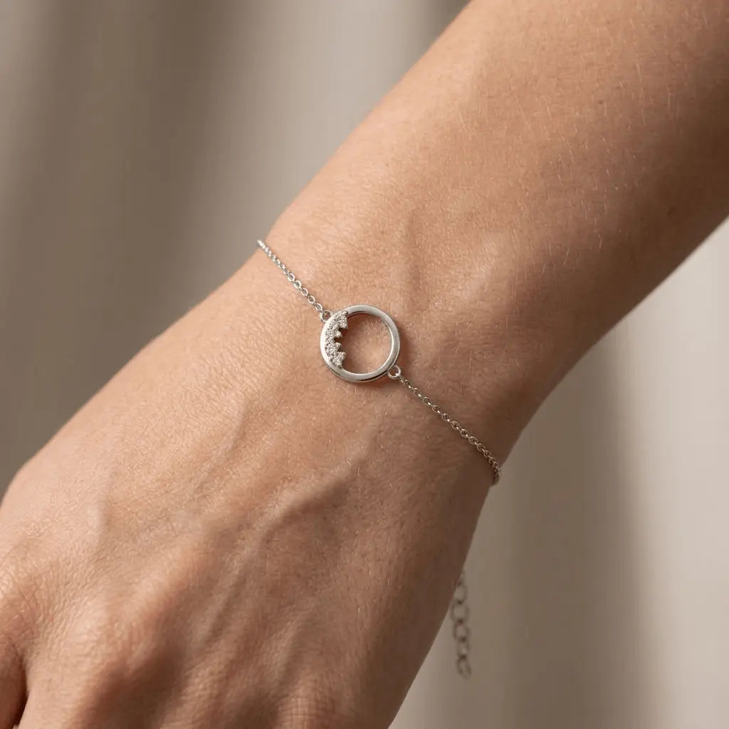 Circle Crystal Bracelet – 925 Sterling Silber Armband mit Zirkonia Kreis Element - Suzan Gold