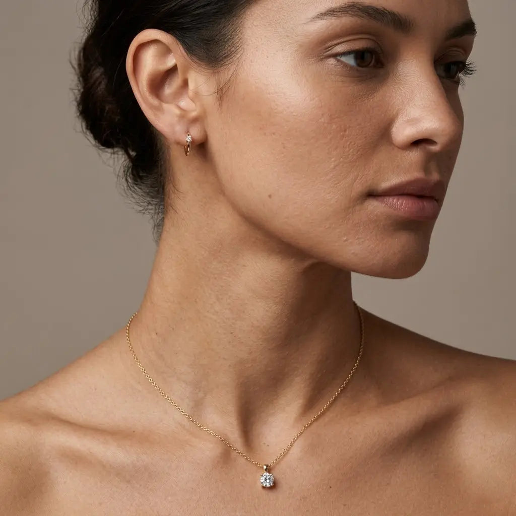 Soléa Hoop Set – 375 Echtgold Schmuckset mit Solitär Halskette & Creolen - Suzan Gold