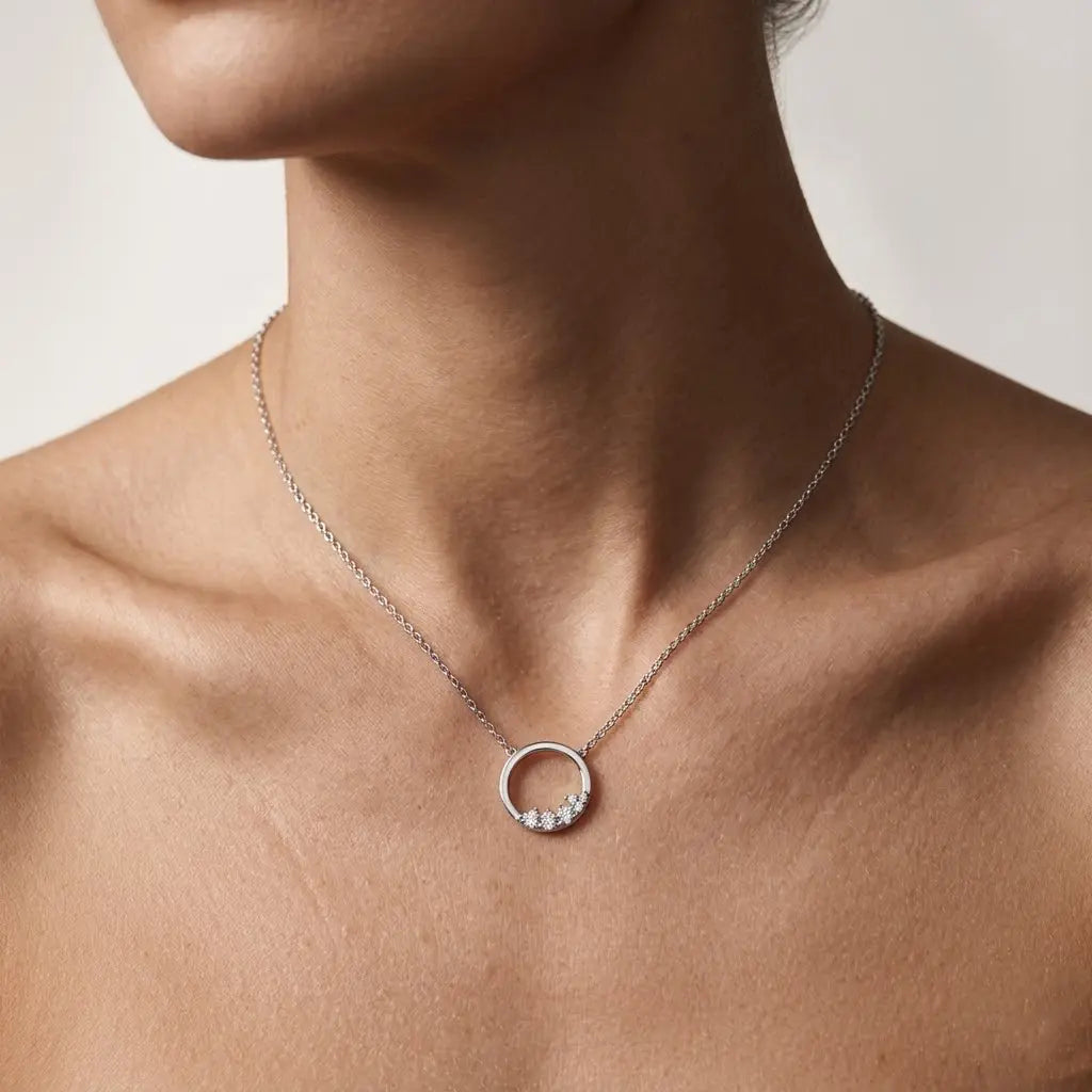 Circle Crystal Necklace – 925 Sterling Silber Halskette mit Zirkonia Kreis Anhänger - Suzan Gold