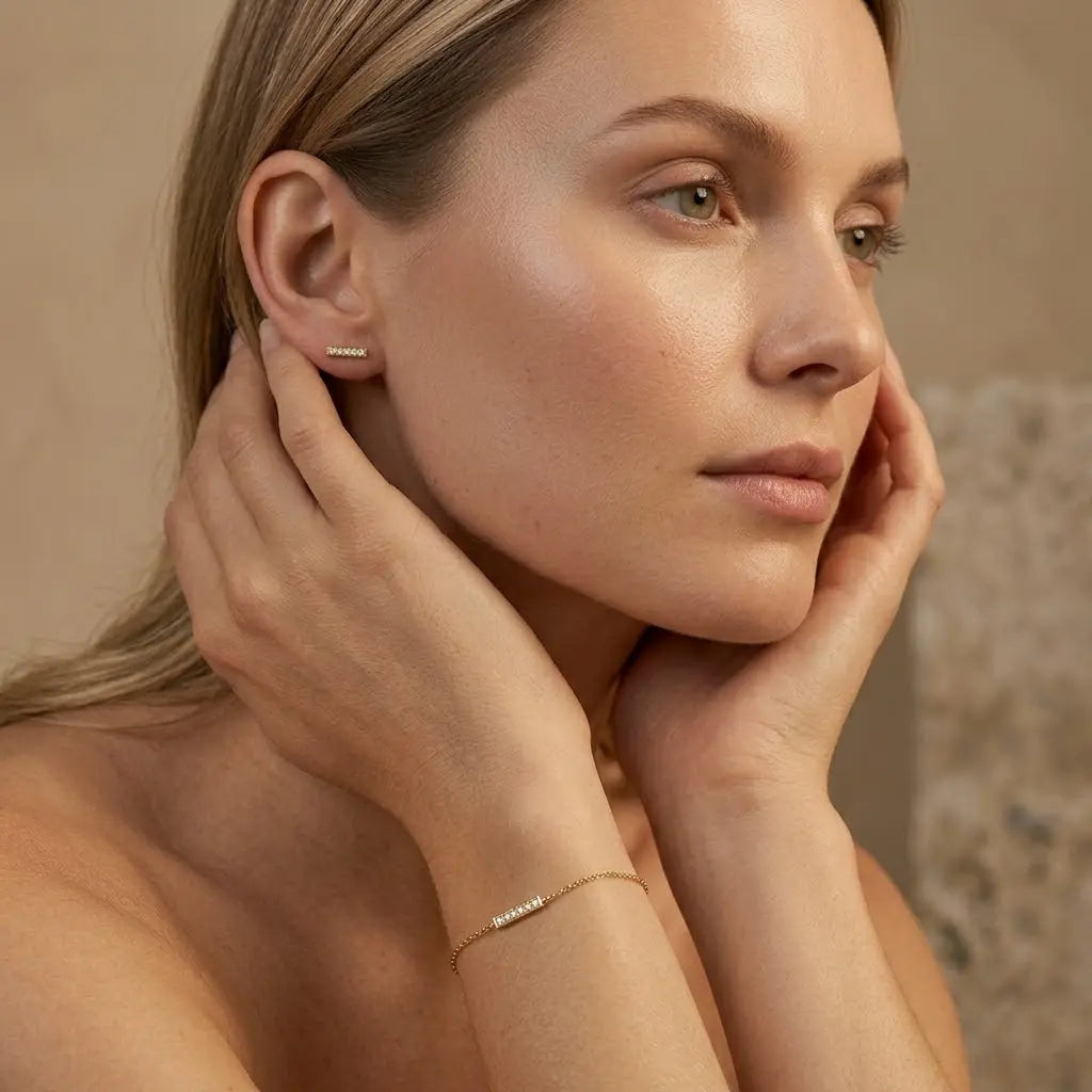 Linea Charm Duo – 925 Silber vergoldet Armband & Ohrringe Zirkonia Linie - Suzan Gold