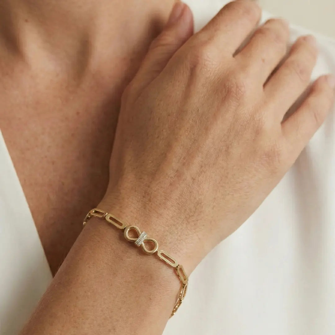 InfiniLinka – 375 Echtgold Armband mit Infinity Element - Suzan GoldArmbänder