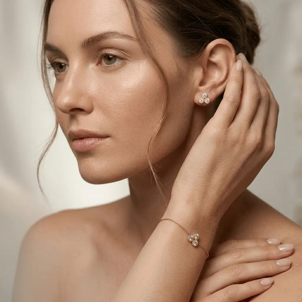 Trivellea Grace – Vergoldetes 925 Silber Armband & Ohrstecker mit drei funkelnden Zirkonia - Elementen - Suzan Gold