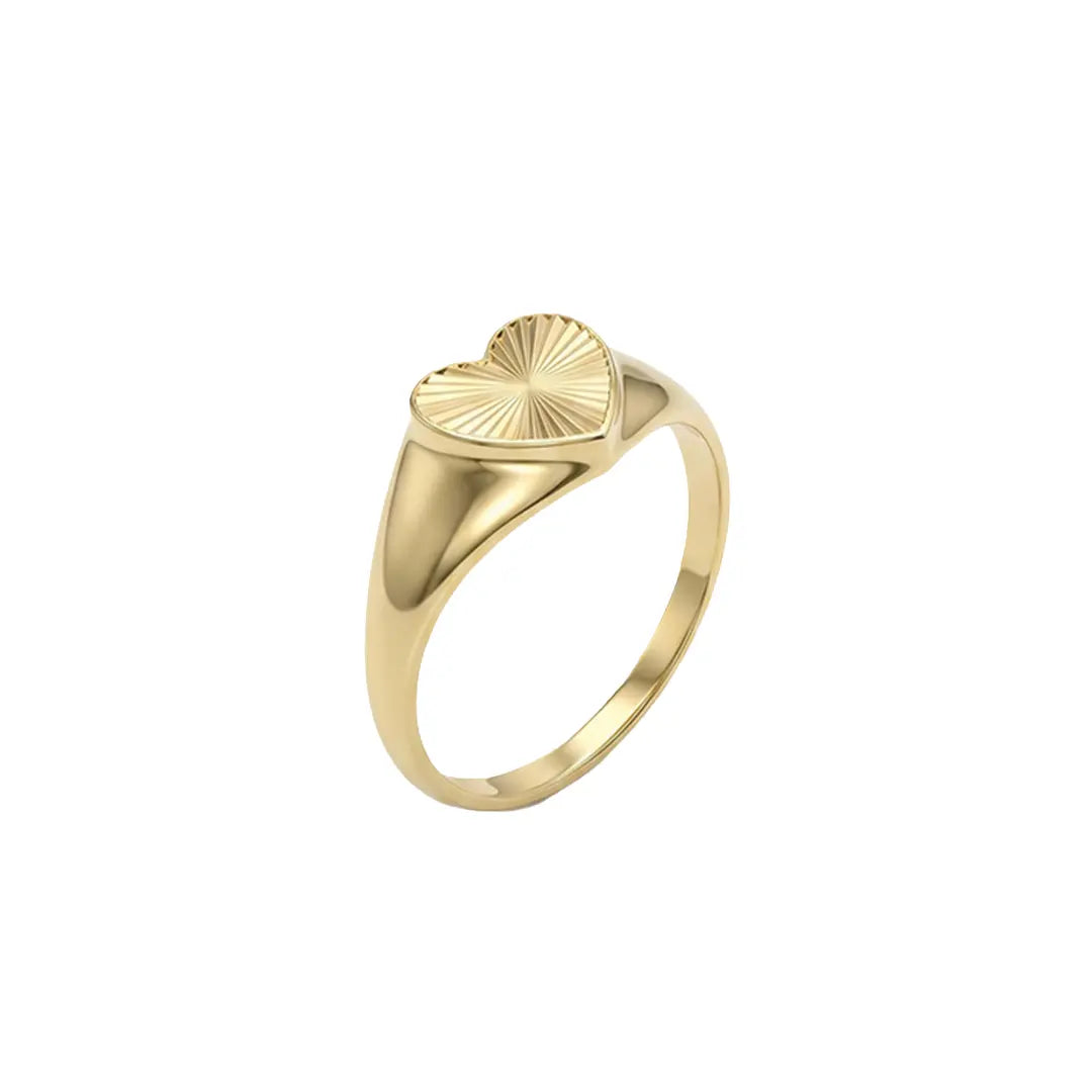 Aurelia Heart Ring aus 375 Gelbgold, filigraner Schmuck für Damen, eleganter zeitloser Klassiker.