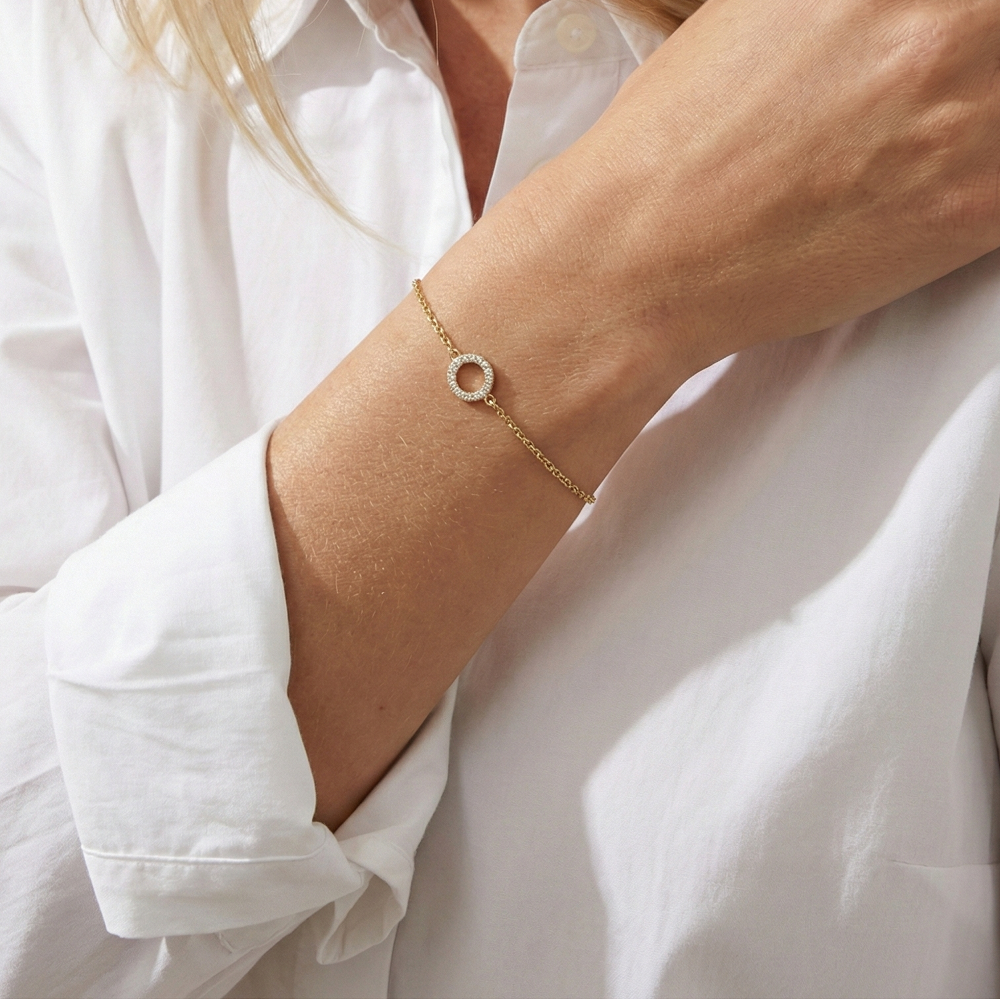 Cirena Spark – 375 Echtgold Armband mit Zirkonia Kreis Anhänger