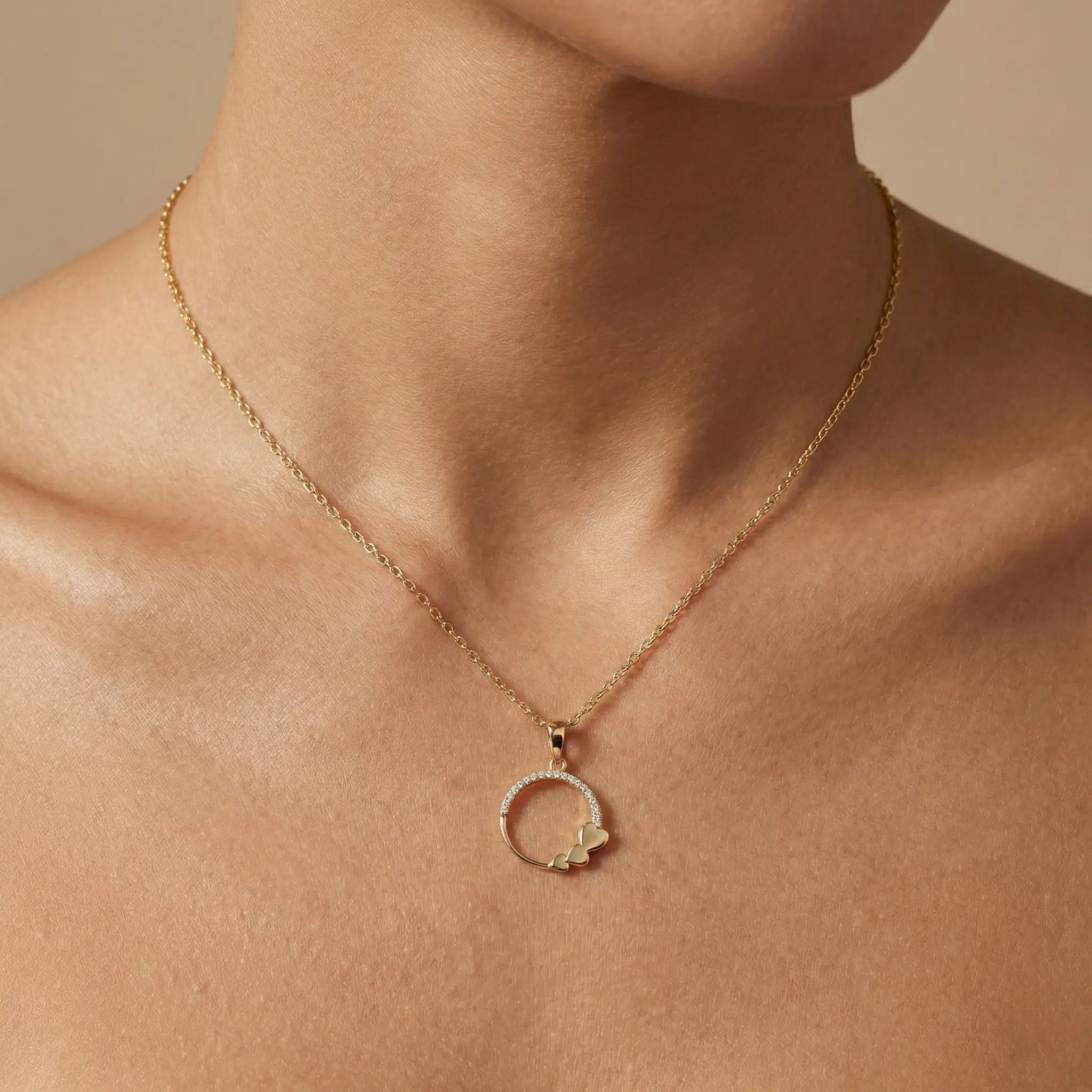 Amoria Halo – 375 Echtgold Halskette mit Herz - Kreisanhänger und Zirkonia - Suzan GoldHalskette