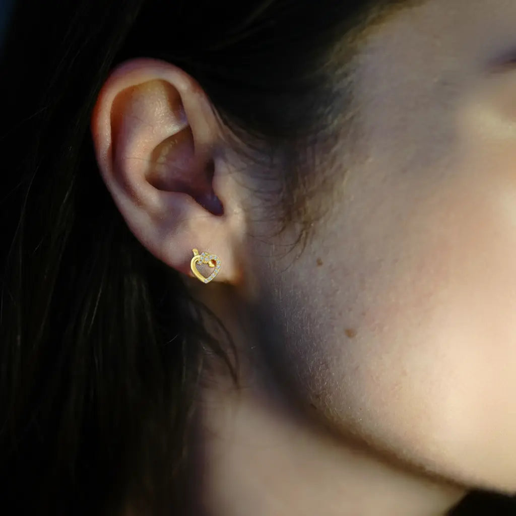 Heartlink – Herz Ohrstecker aus 925 Silber mit Zirkonia Suzan Gold