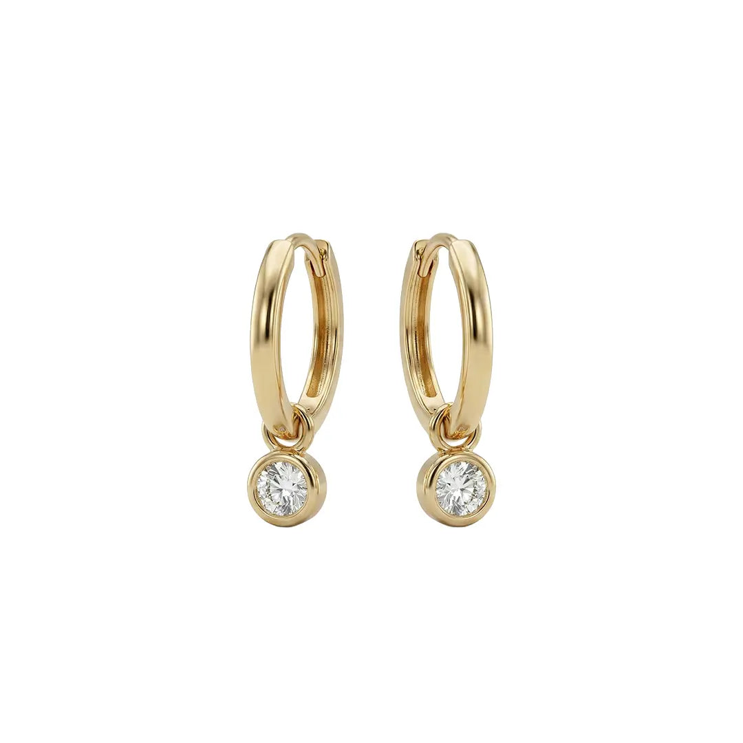 LunaDropa Creolen 375 Echtgold zarte Goldohrringe mit Zirkonia elegante Huggie Hoops minimalistischer Schmuck funkelnde Creolen zeitlose Ohrringe Alltagsschmuck Geschenk für sie feminine Goldohrringe