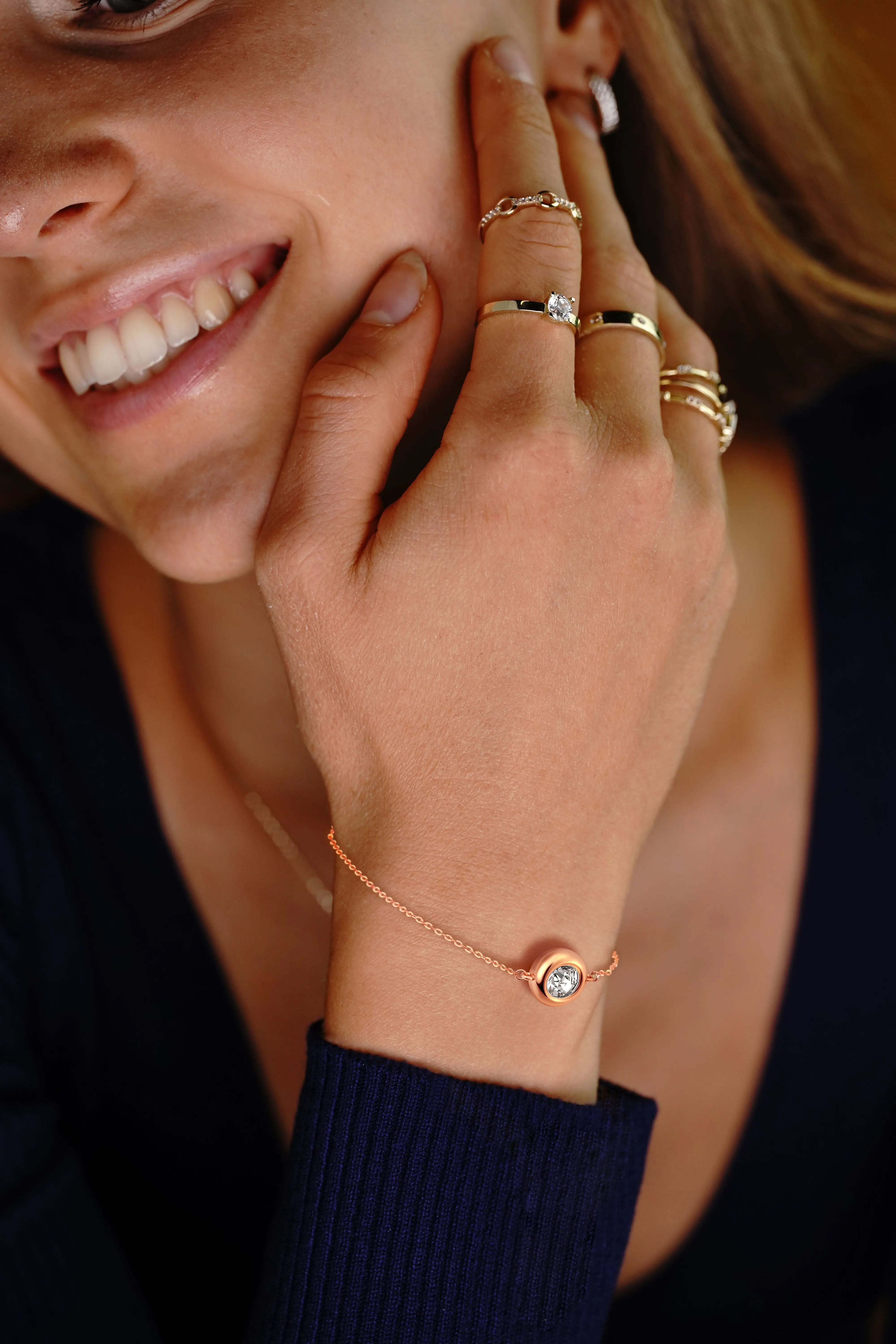 Solivra – Zartes Armband aus 925 Silber mit brillantgeschliffenem Premium-Kristall für Damen Suzan Gold