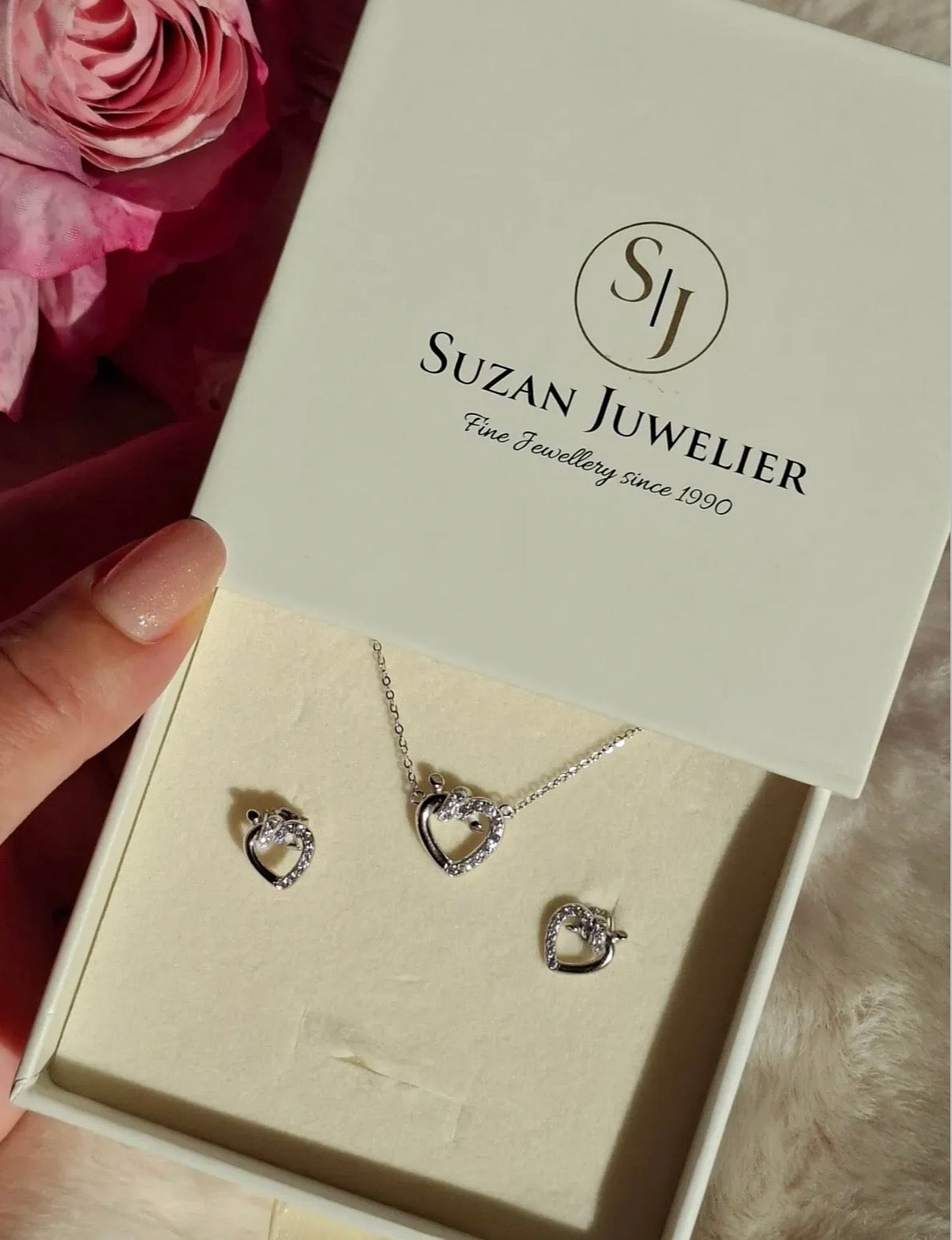 Heartlink Pure – Herz Schmuckset aus 925 Silber mit Halskette und Ohrsteckern