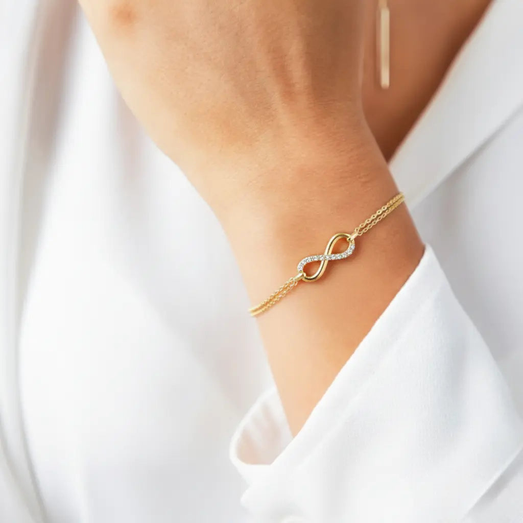 Eternelle – Zartes Armband mit Unendlichkeitszeichen aus 925 Silber Suzan Gold