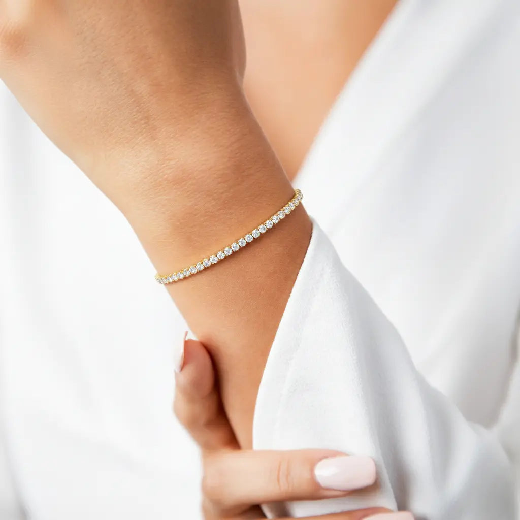 Glimmence – 925 Silber Armband mit Tennisdesign & Paperclip-Kette Suzan Gold
