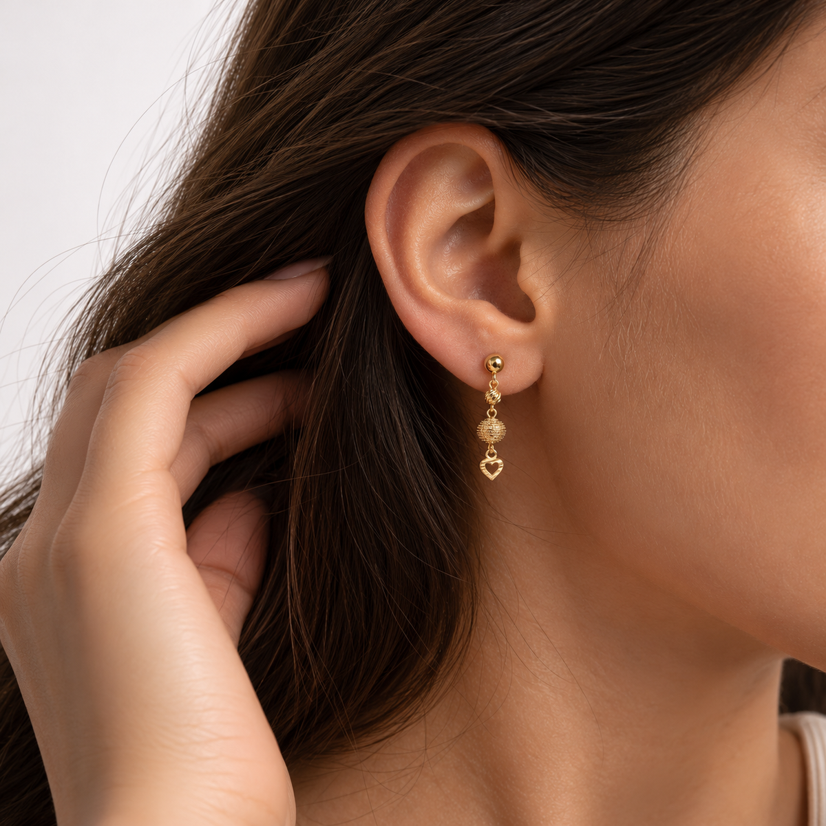 Heart Beads – Ohrhänger mit Gold-Kugeln und Herz aus 875 Gold