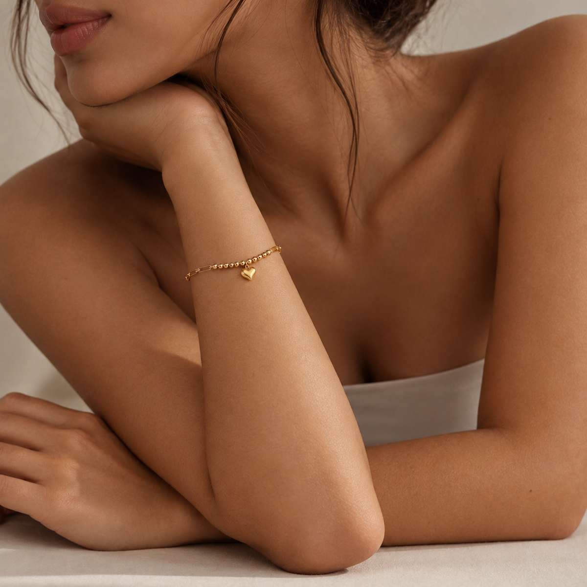 Heart Bead – Armband mit Gold-Kugeln und Herz-Anhänger aus 750 Gold