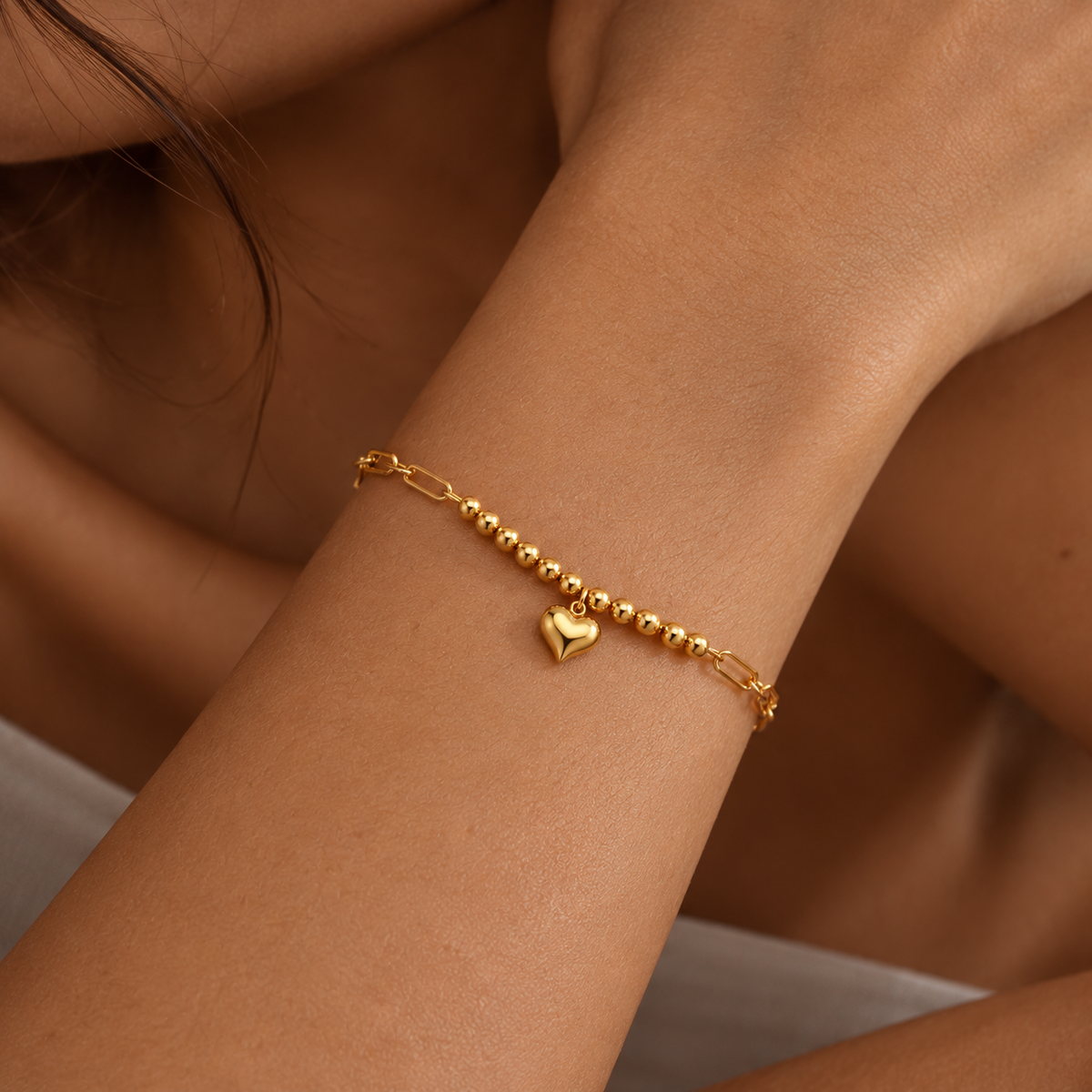 Heart Bead – Armband mit Gold-Kugeln und Herz-Anhänger aus 750 Gold