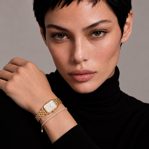 Uhr und Armband kombinieren: Styling-Tipps für Damen
