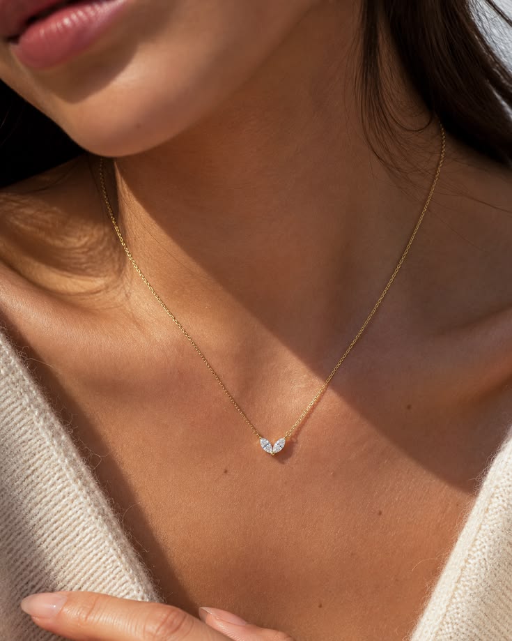 Minimalistischer Goldschmuck: Die beliebtesten Trends in Deutschland