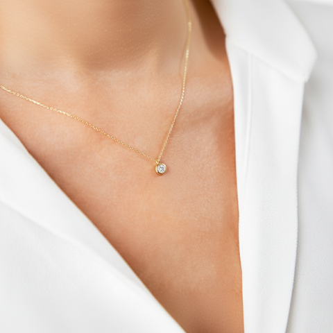 Solina – 375er Echtgoldkette mit rundem Zirkonia-Anhänger