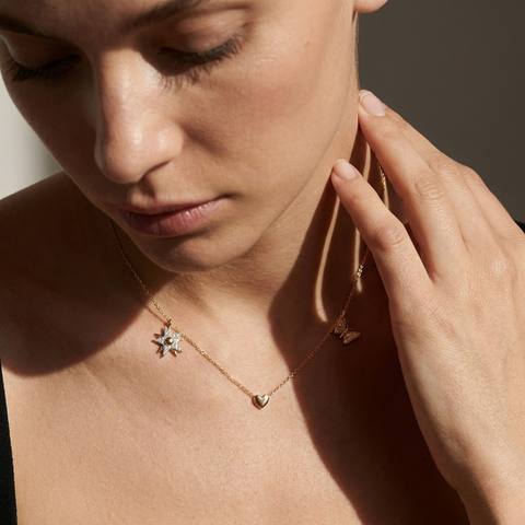 Celestique Trio – 375 Echtgold Halskette mit Herz Stern und Schmetterling Anhängern