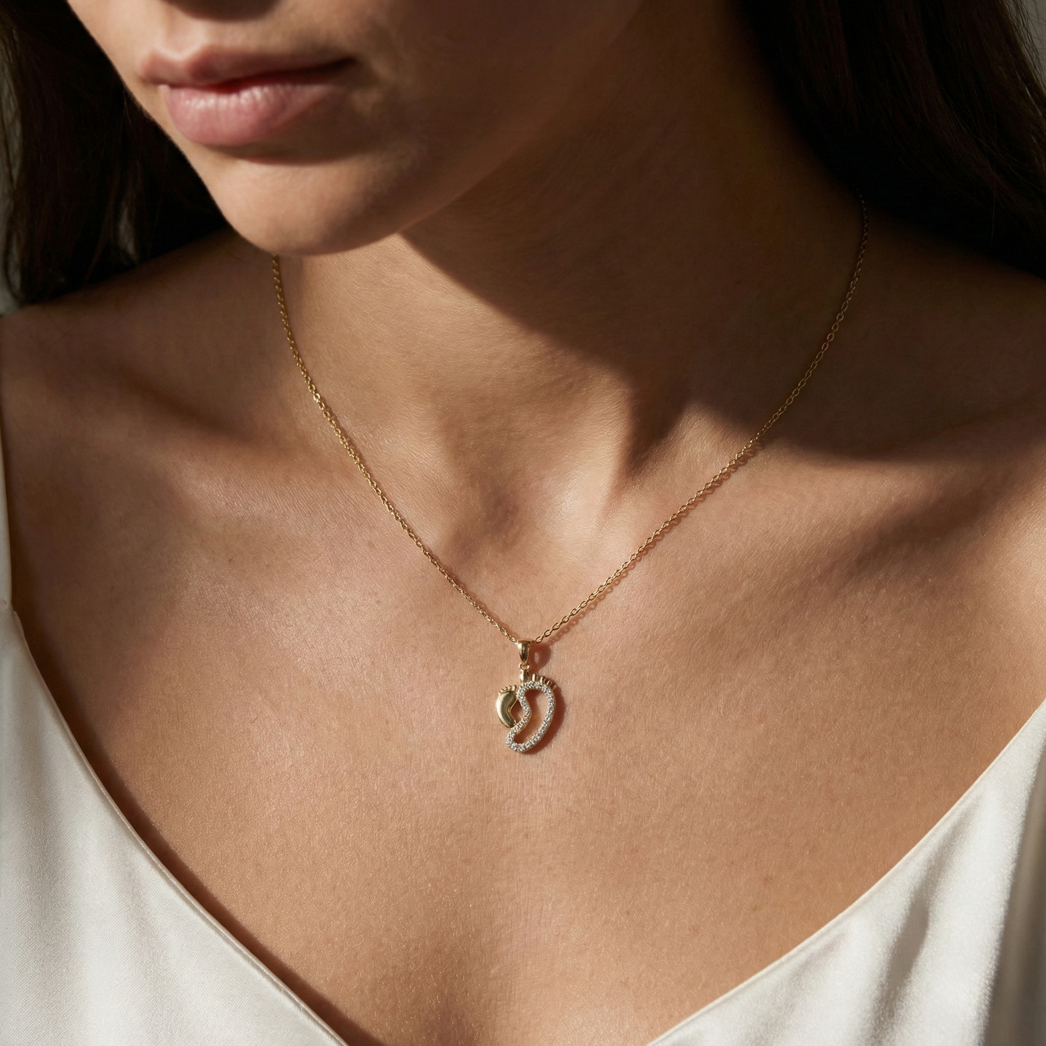 TinySteps – 375 Echtgold Kette mit Fußabdruck-Anhänger