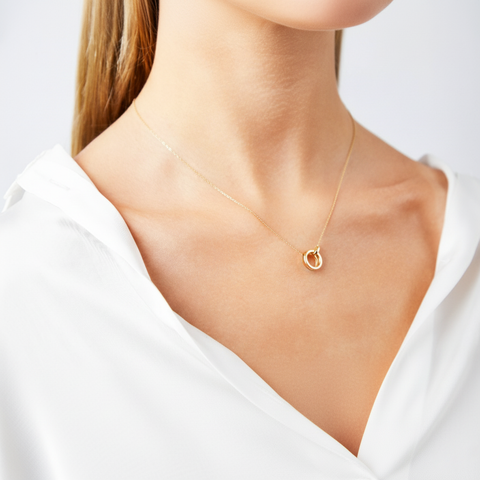 Goldora – 375er Echtgoldkette mit poliertem Kreisanhänger