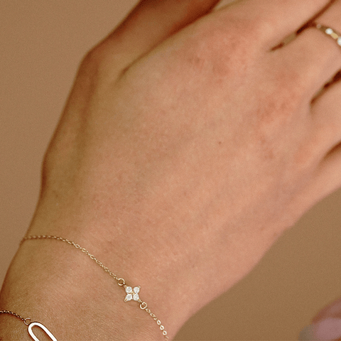Stellaria – 375er Echtgoldarmband mit Zirkonia-Stern