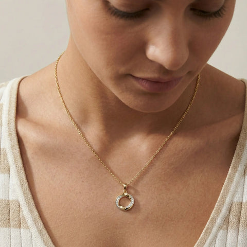 Eternia Loop – Zarte Kreis - Halskette mit Zirkonia aus 375 Echtgold - Suzan GoldHalskette