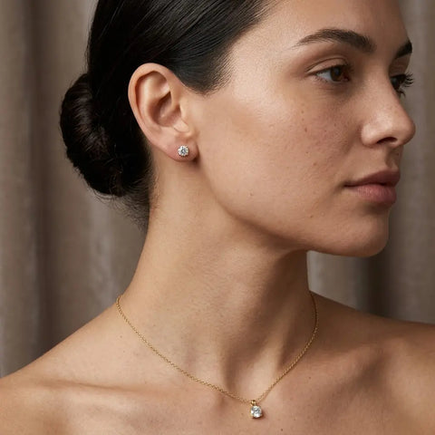 Soléa Diamond Set – 375 Echtgold Schmuckset mit Zirkonia Halskette & Ohrsteckern - Suzan Gold