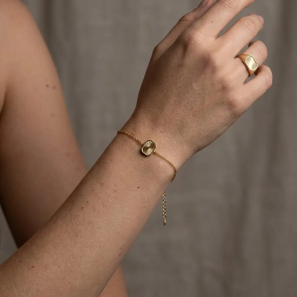 Crucelle Sun Signet Bracelet Ring Set – 375 Echtgold Schmuckset Ring & Armband Sonnenschliff - Suzan Gold