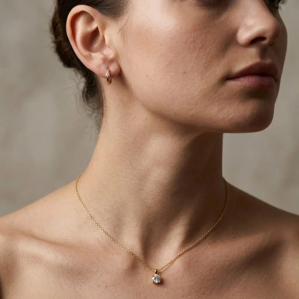 Soléa Hoop Set – 375 Echtgold Schmuckset mit Solitär Halskette & Creolen - Suzan Gold