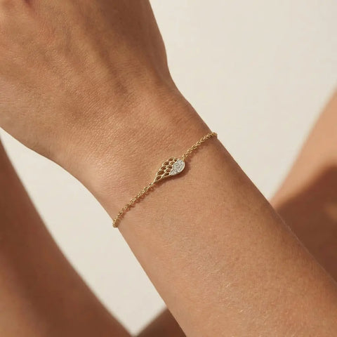 Almira Wing – 375 Solid Gold Bracelet with Heart Wings - Suzan Gold Bracelets