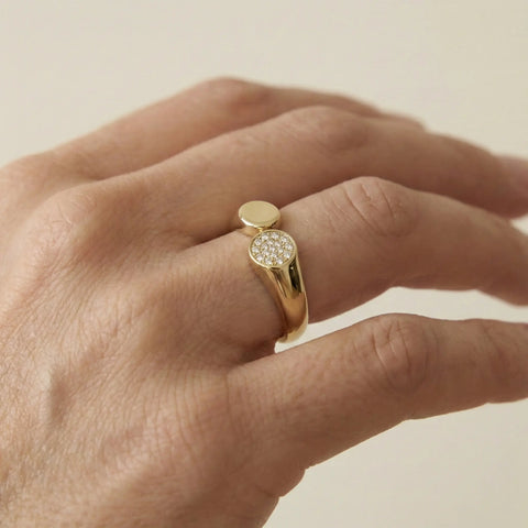 Aurevia Duo – 375 Echtgold Ring mit rundem Zirkonia Solitär im Doppelband - Design - Suzan GoldRing