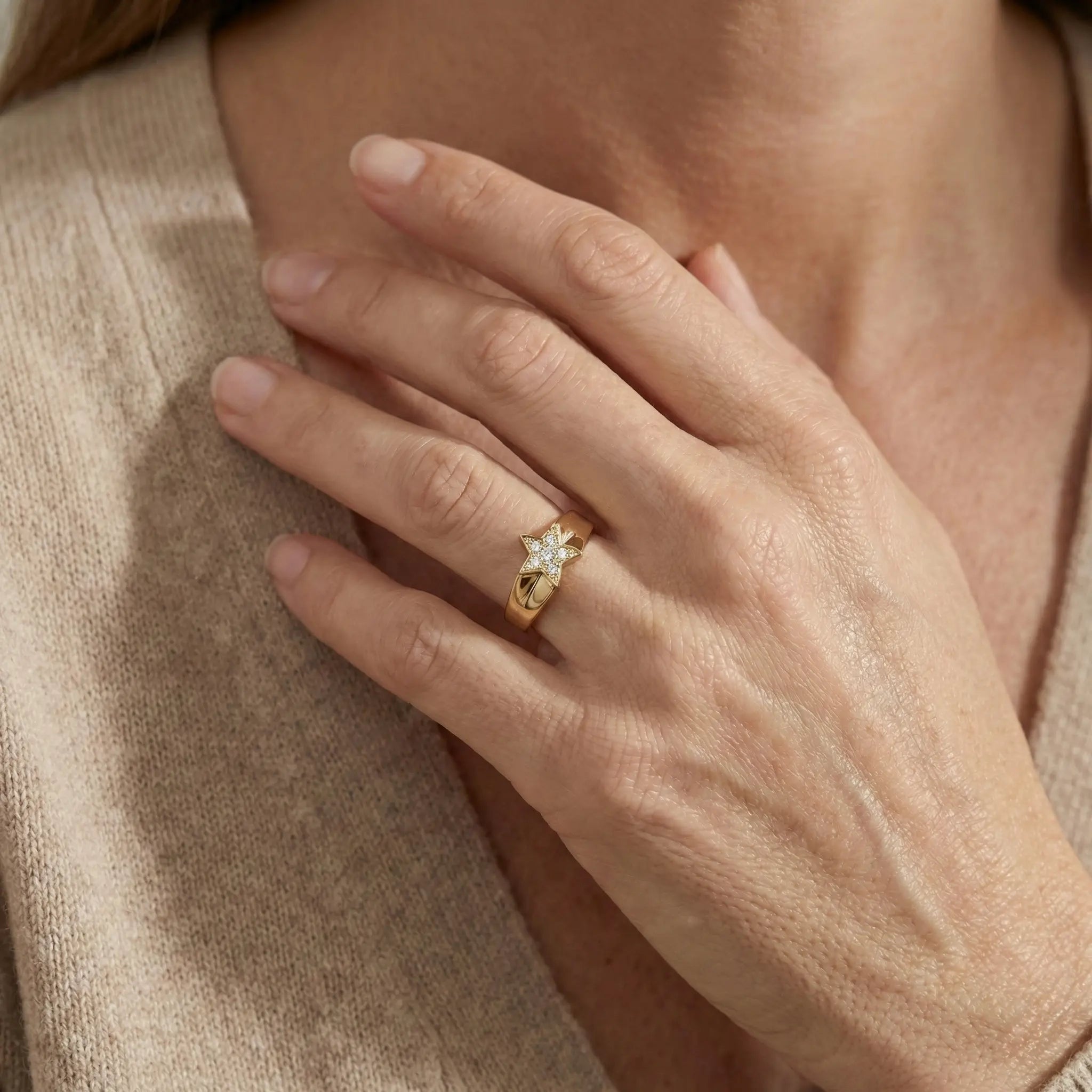 Starflare Ring – Damenring aus 375 Echtgold - Suzan GoldRing