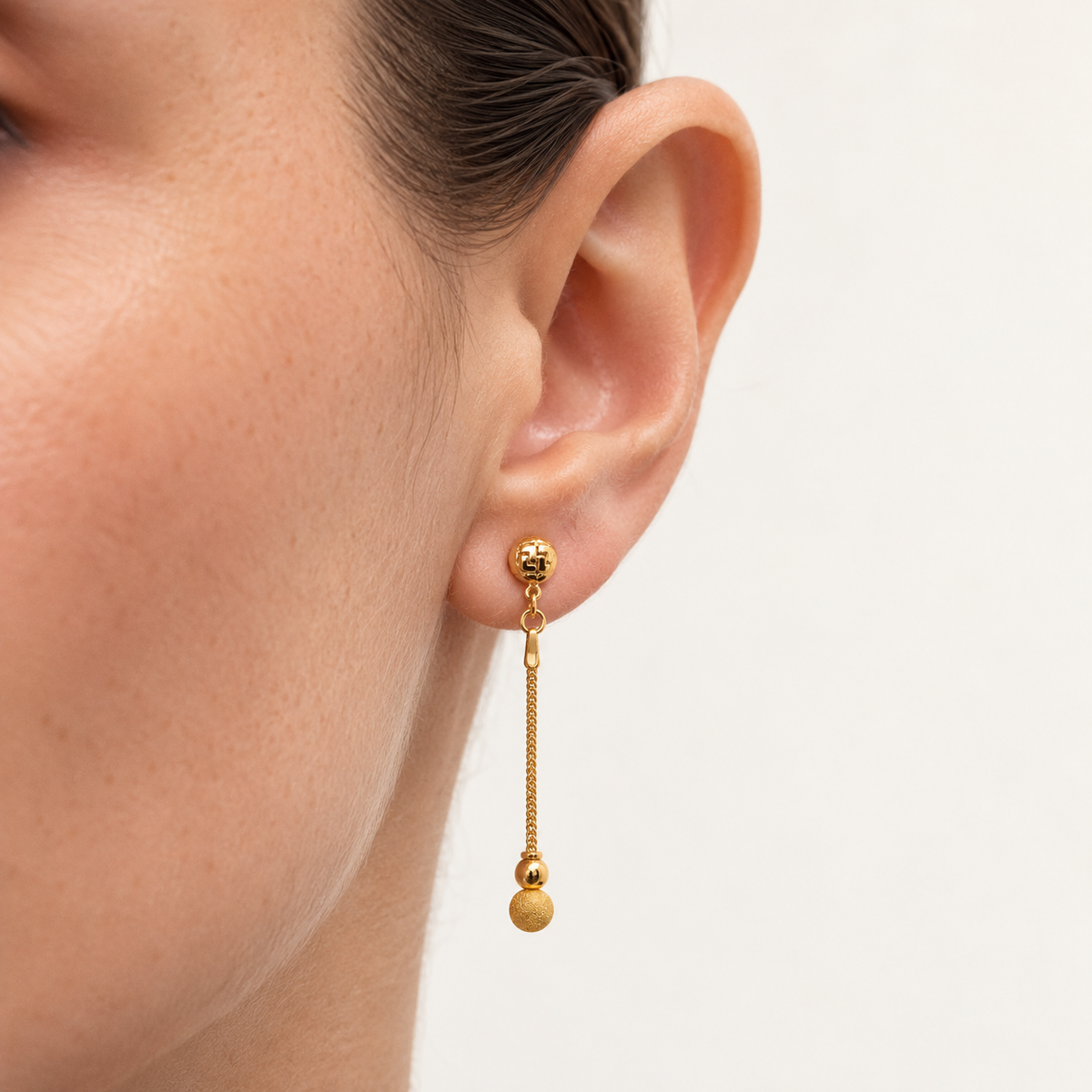 Lariat Beads – Ohrhänger mit Kette und Gold-Kugeln aus 875 Gold