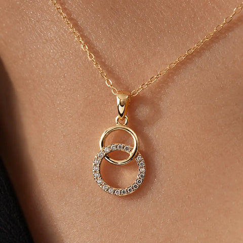 Interlock Circles – Halskette mit zwei verschlungenen Ringen aus 585 Gold Suzan Gold