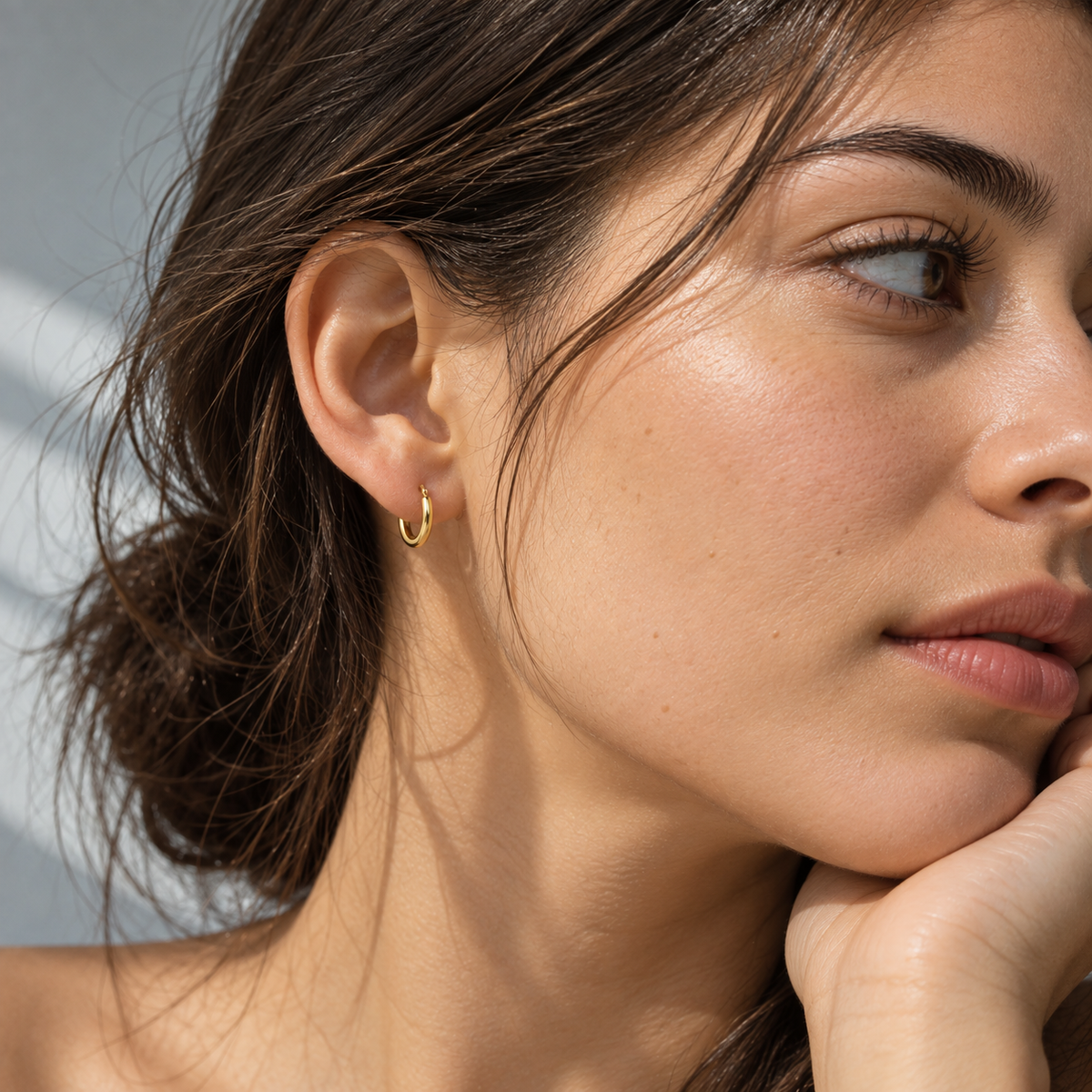 Classic Hoop – Kleine Creolen aus 750 Gold Suzan Gold